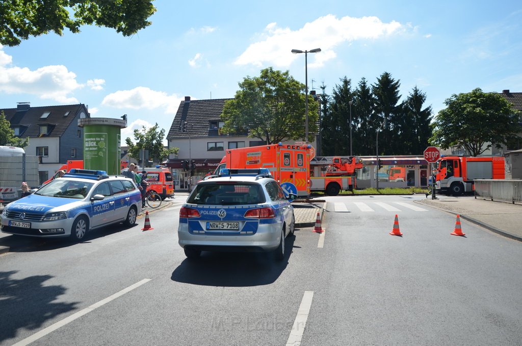 Unfall zwischen zwei KVB Bahnen Koeln Hoehenhaus Im Weidenbruch P038.JPG